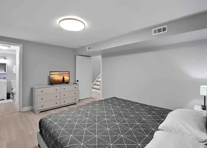 Extravagance In Schaumburg