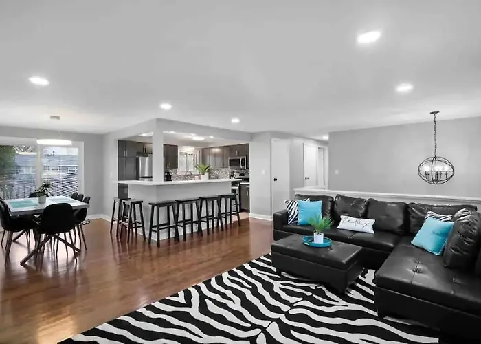Holiday home Extravagance In Schaumburg